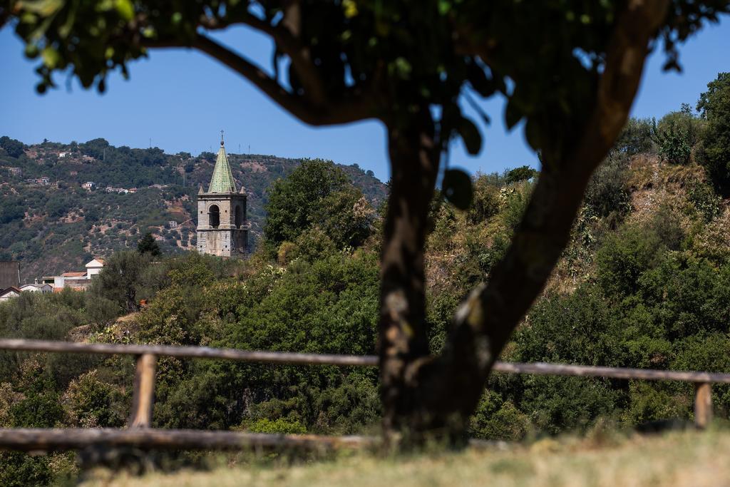 Вилла Turismo Rurale Il Sole Sant'Angelo di Brolo Экстерьер фото