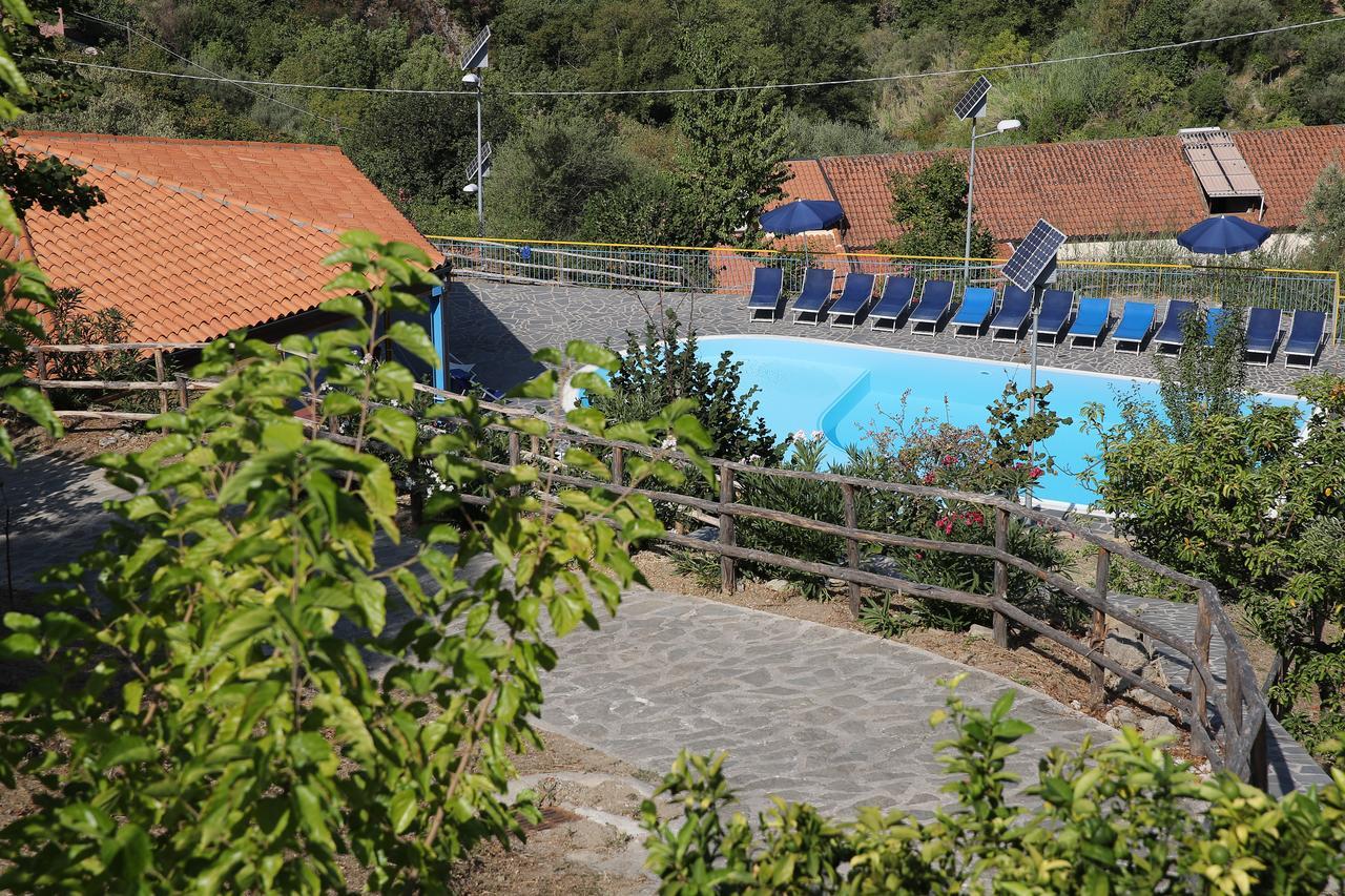 Вилла Turismo Rurale Il Sole Sant'Angelo di Brolo Экстерьер фото